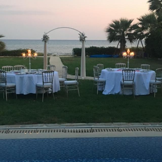 Ionion Beachfront Villa アヤナパ エクステリア 写真